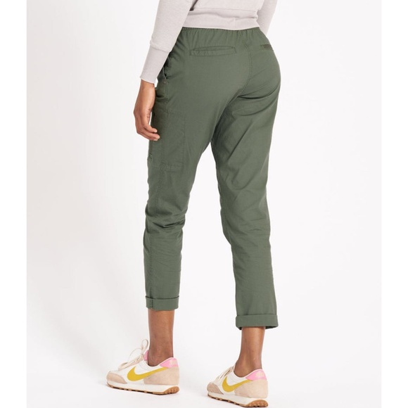 Vuori Green Straight Leg Pants - Picture 3 of 12